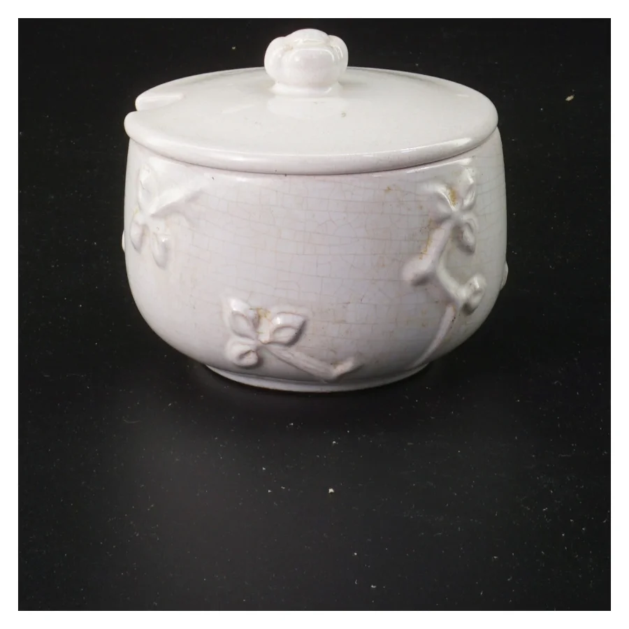 L HJORT keramik med flotte detaljer  Krukke med låg (str. 8x9 cm)