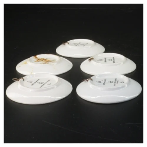 Små dekorative tallerkener med blå motiver (str. Ø. 8,5 cm. 5 styk) fra Aluminia