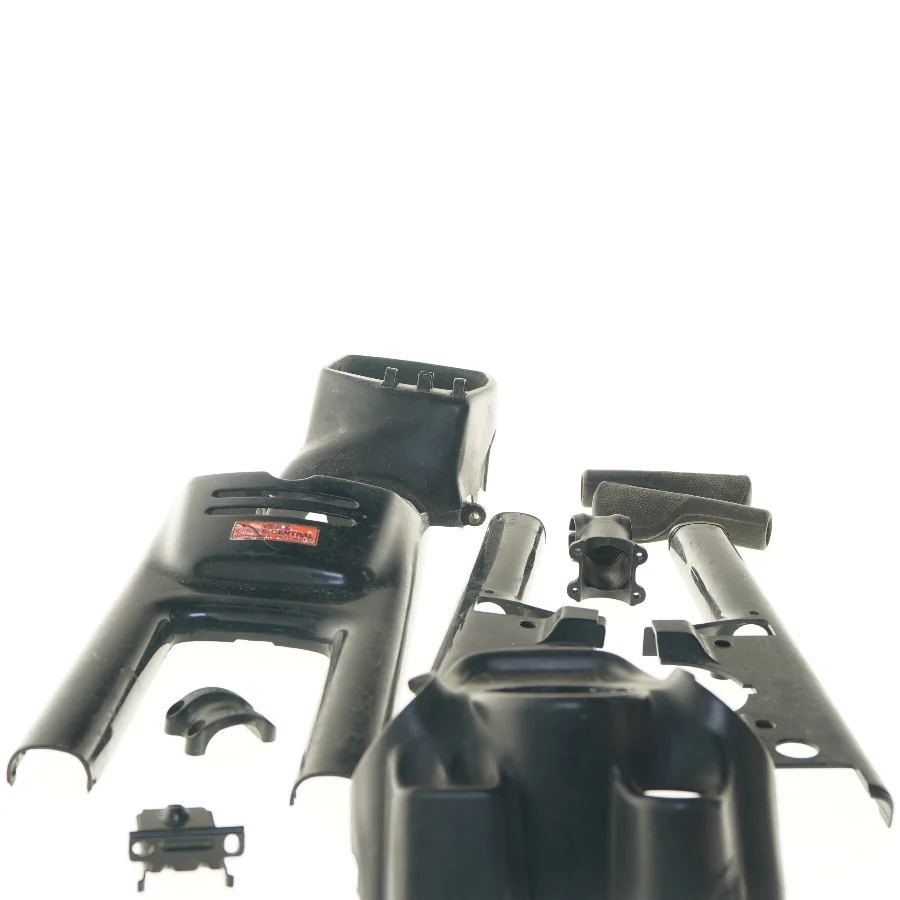 Plastdele til motorcykel (str. 41 cm og 41 cm og 18 cm og 17 og 2 af 11 cm og 10 cm og 7 cm og 5 cm)