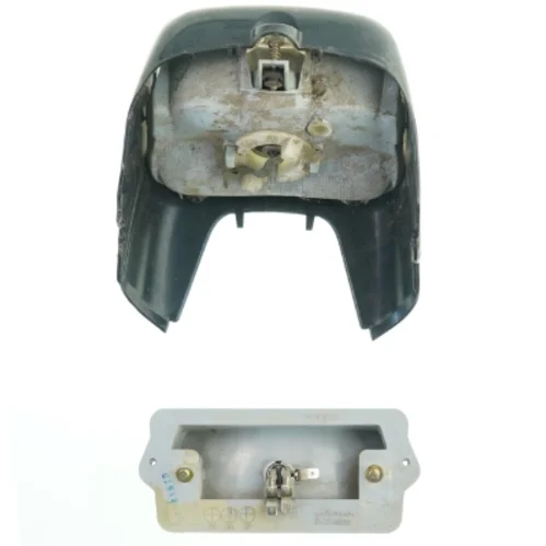 Baglygte og forlygte til køretøj knallet. Mulighvis peguet pax (str. 24 cm)