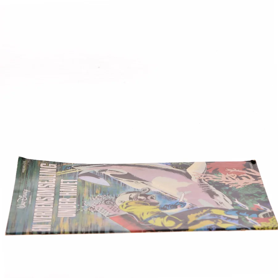 1 udgave En verdensomsejling under havet af Jules Verne (Bog)