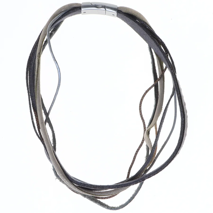 Armbånd i flere lag (str. 32 cm)