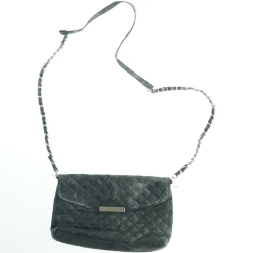 Sort quiltet skuldertaske (str. 26x16 cm)