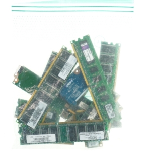 Samling af computerkomponenter (str. 17 dele)