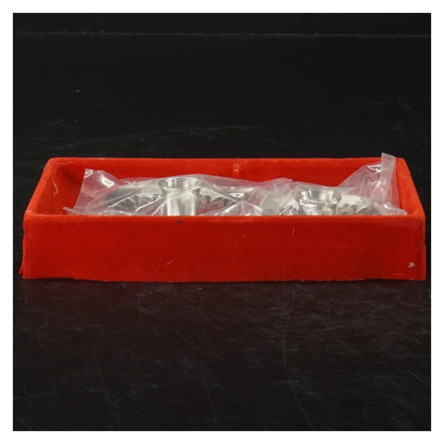 Lysestager i tin med etui (str. Ø. 6,5 cm)