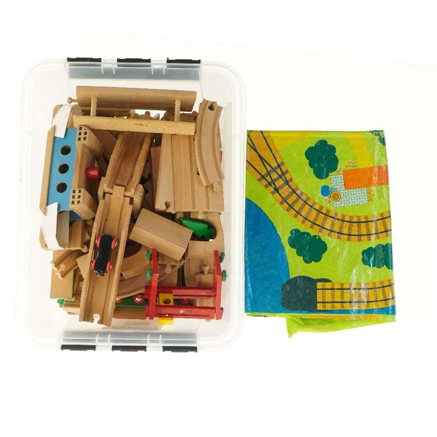 Trætogbane i kasse (str. 40,5x26 cm)