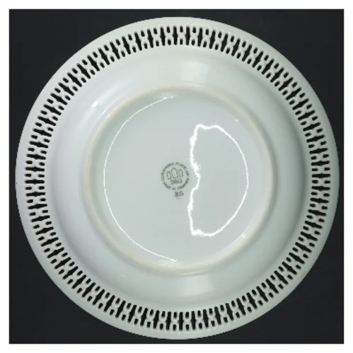 Porcelæn tallerken med guld kant fra Bing & Grøndahl (str. Ø 21,5 cm)