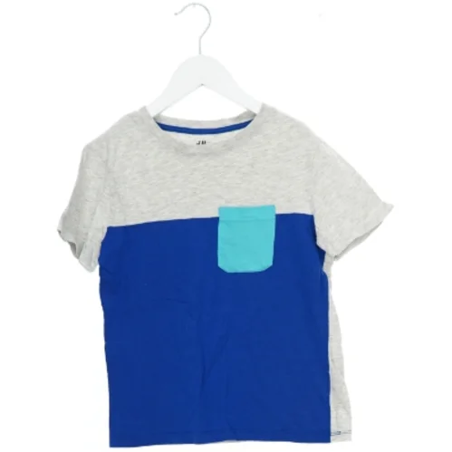 T-Shirt fra H&M (str. 134 cm)