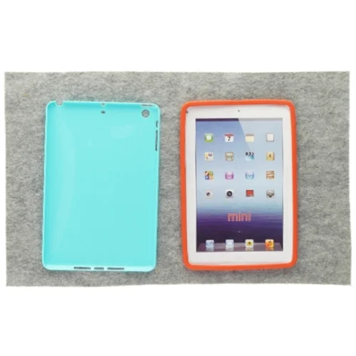 2 ubrugte Ipad covers (str. 21 x 15cm)