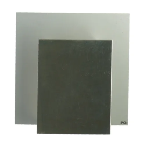 ur, hylde, kaffefilterholder og vase fra Po design (str. 20 x 7 cm)