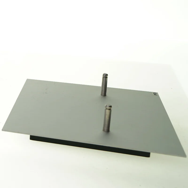 ur, hylde, kaffefilterholder og vase fra Po design (str. 20 x 7 cm)