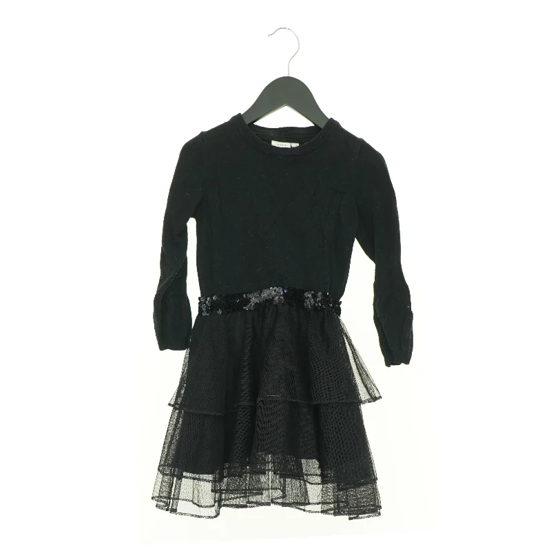 Kjole fra Name It (str. 116 cm)