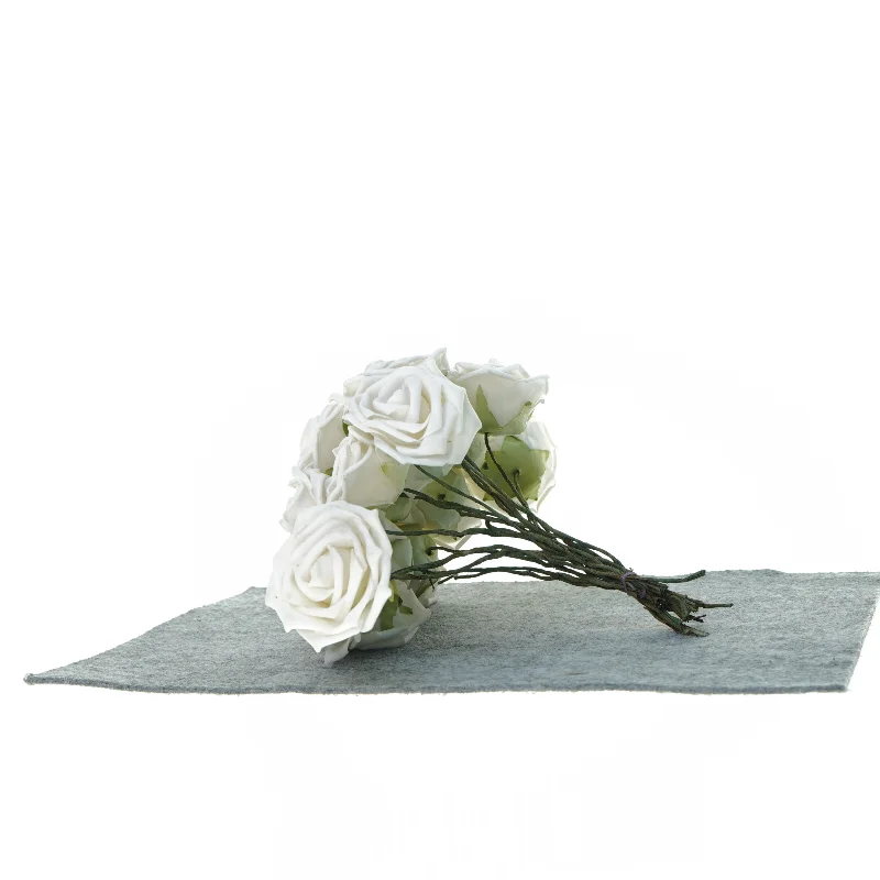 kunstige hvide naturtro roser (str. 20 cm)
