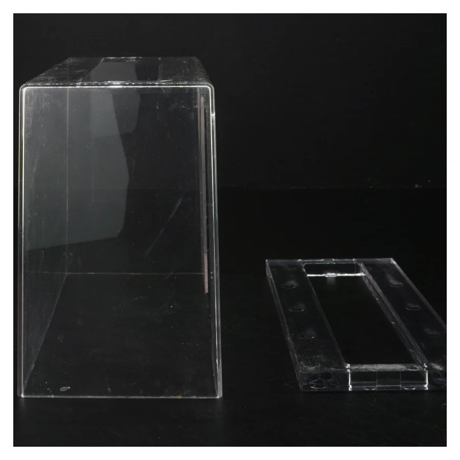 transparent boks til servietter, bla Lambi mm (str. 22x10x15,5 cm)