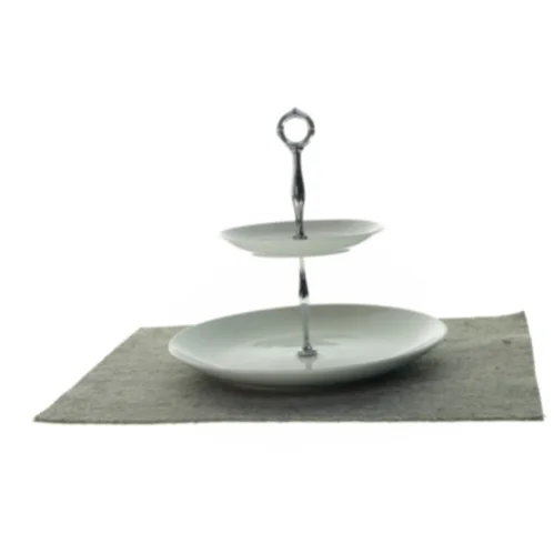 smuk etagere i Hvidt porcelæn med sølvfarvet hardware (str. 26 x 28 )