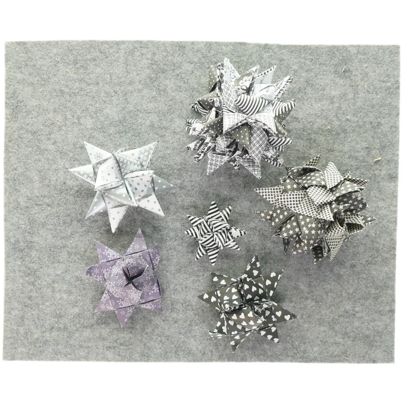 Dekorative julestjerner (str. 12 et 12 Og 11 x 4 Og 7 x 3)