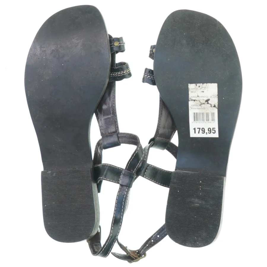 Sandaler fra Bugatti (str. 39)