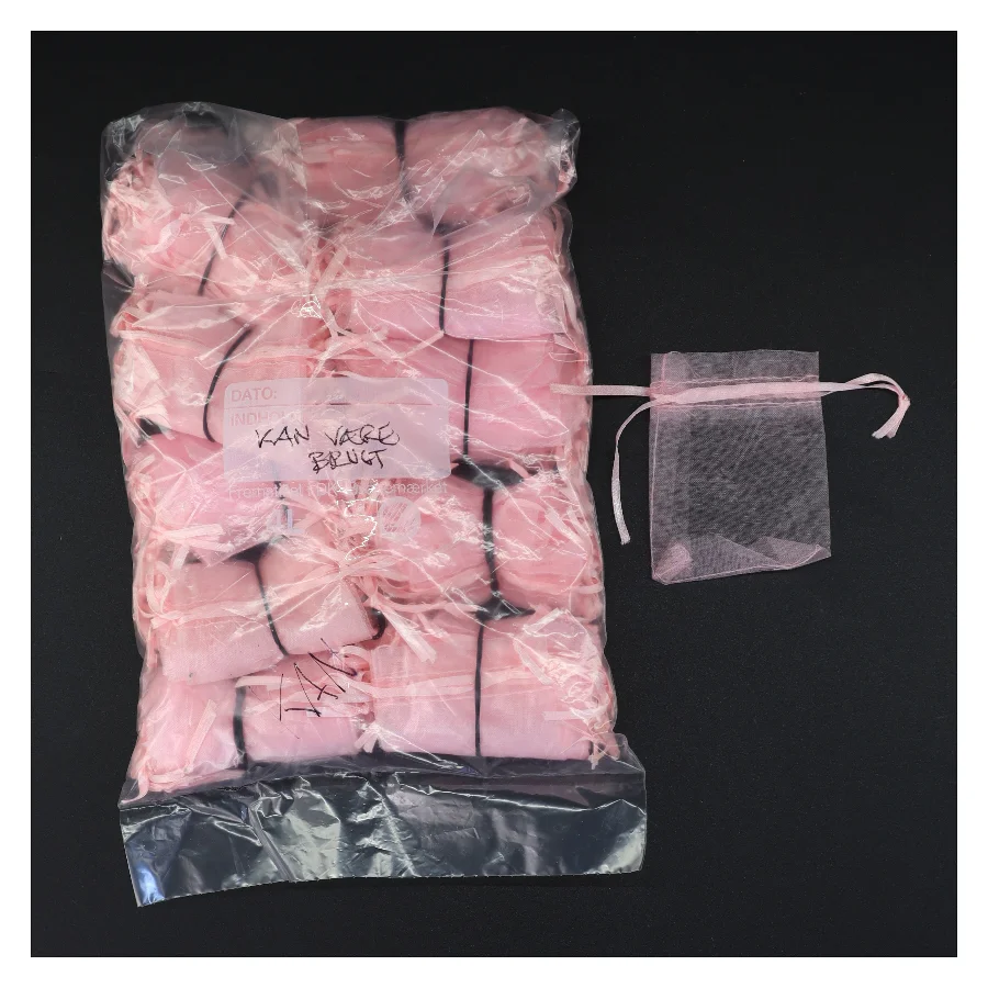 100 Små rosa smykkeposer eller risposer i chiffon (str. 8,5 x 6,5 cm)