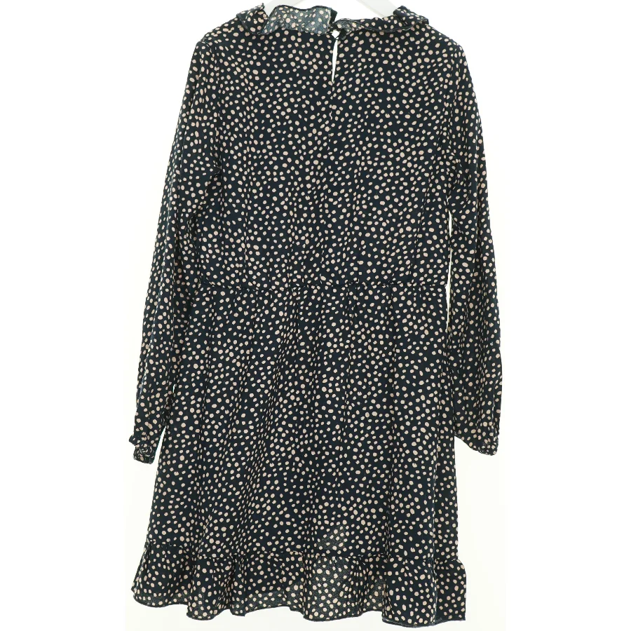 Kjole fra Name It (str. 134 cm)