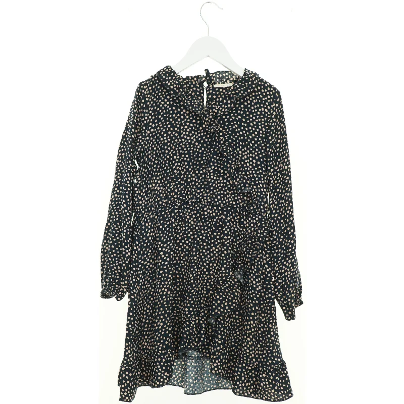 Kjole fra Name It (str. 134 cm)