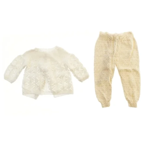 Håndstrikket baby outfit (str. 27x32 & 46x22 cm)