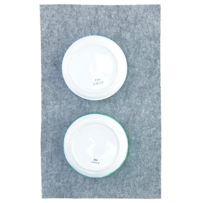 2 stk skåle (str. 12 cm)