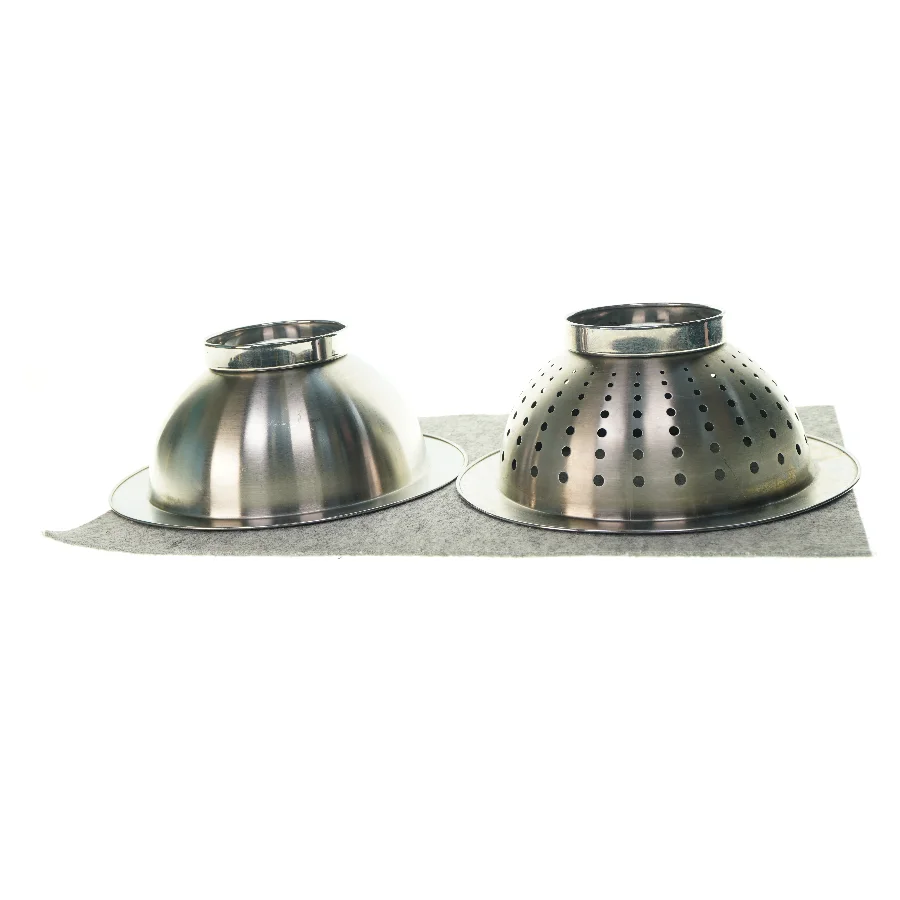 Metal skål og dørslag, stort sæt fra Zone 2 stk. (str. 17 x 33cm)