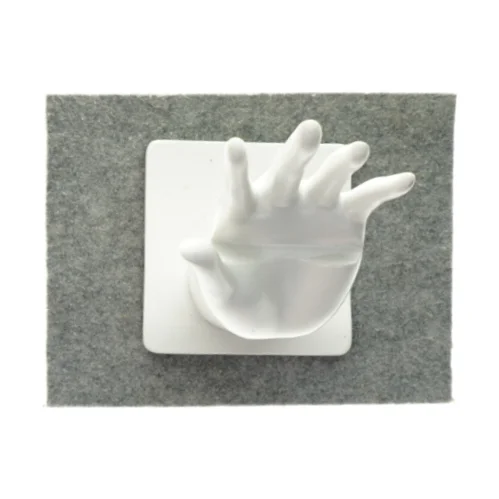 Dekorativ hånd til decoration eller smykker (str. 12 x 12 x 25cm)