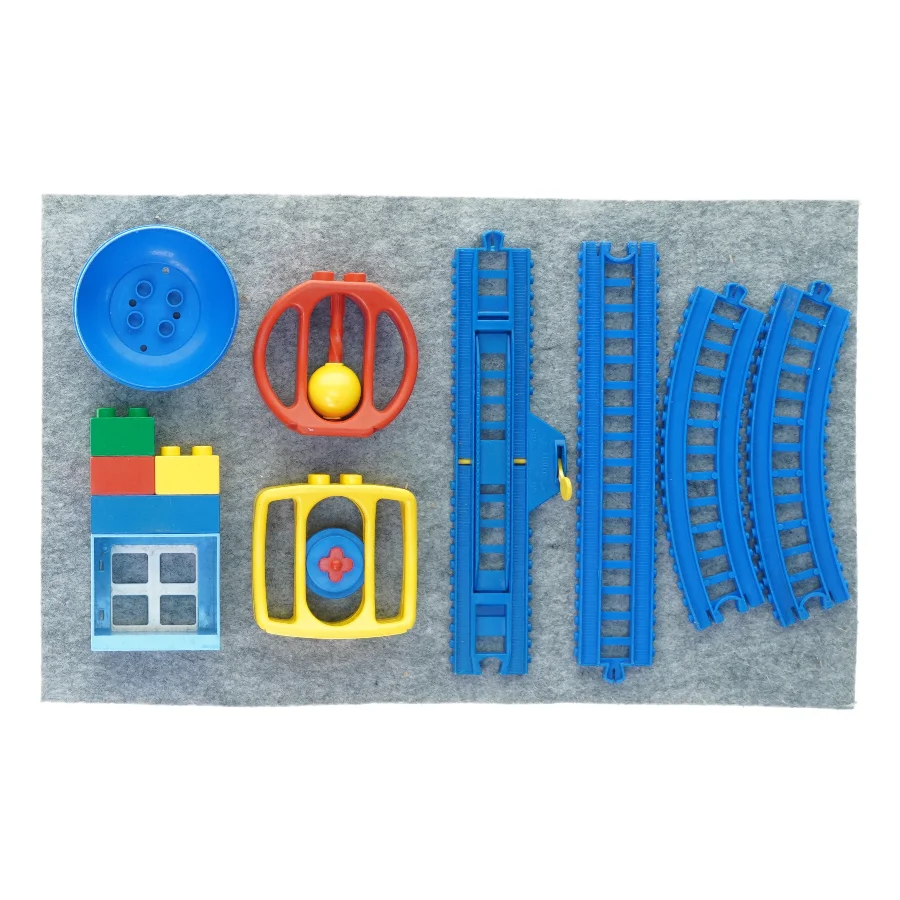retro Lego duplo og togskinner