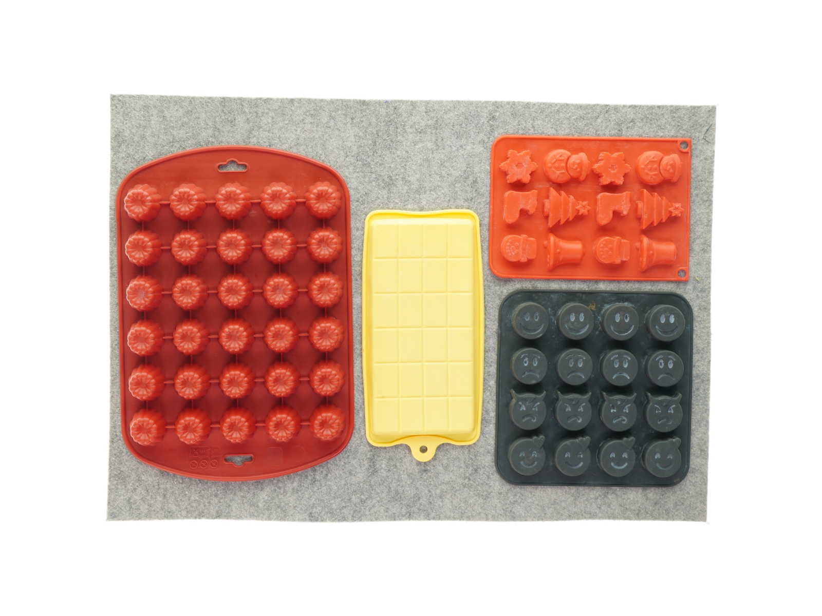 Bageforme 4 stk. (str. 32 x 24 og 20 x 20 og 21 x 15 og 24 x 11cm)