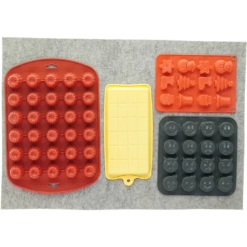 Bageforme 4 stk. (str. 32 x 24 og 20 x 20 og 21 x 15 og 24 x 11cm)