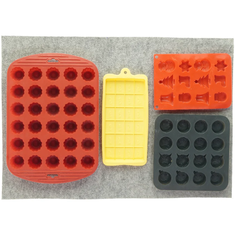 Bageforme 4 stk. (str. 32 x 24 og 20 x 20 og 21 x 15 og 24 x 11cm)