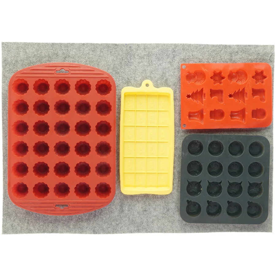 Bageforme 4 stk. (str. 32 x 24 og 20 x 20 og 21 x 15 og 24 x 11cm)