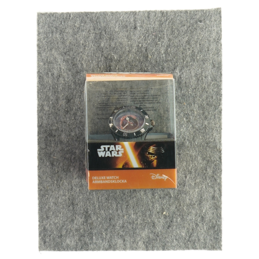 ubrugt Starwars ur fra Disney (str. 25 x 5)