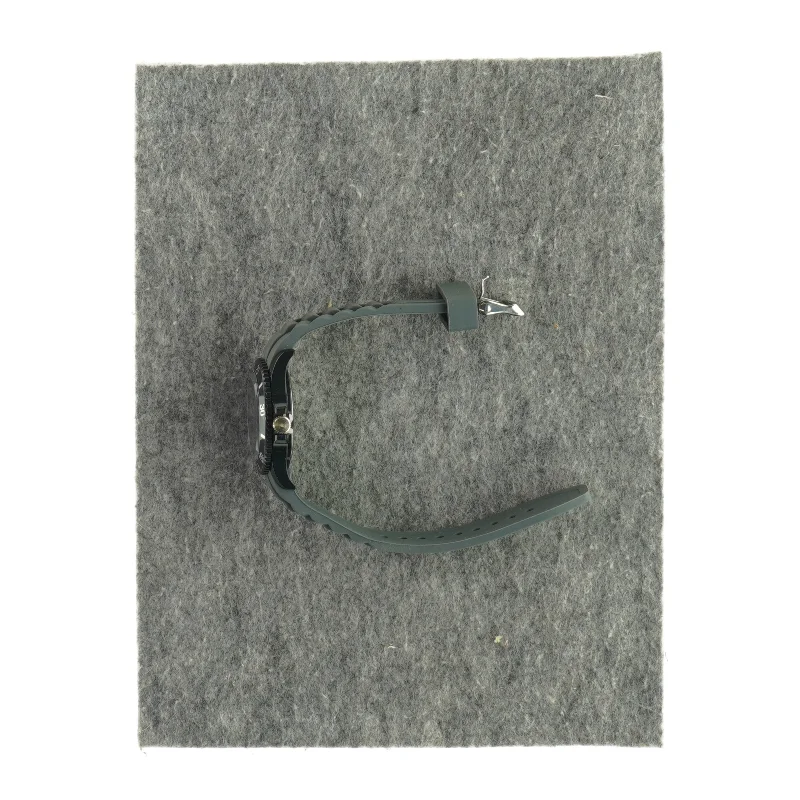 ubrugt Starwars ur fra Disney (str. 25 x 5)