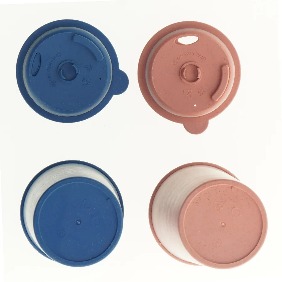 Kaffekrus i plastik med låg (str. 16 x 9 cm)