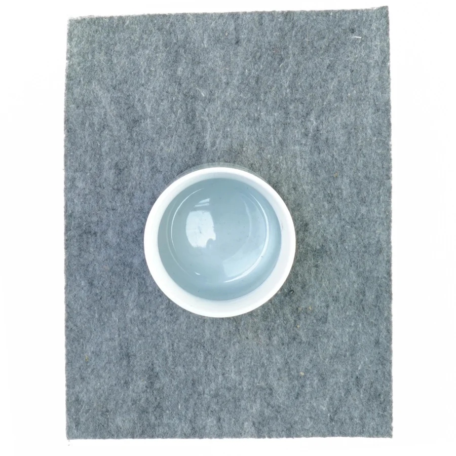 ny Kop / krus med F bogstav (str. 9 cm)