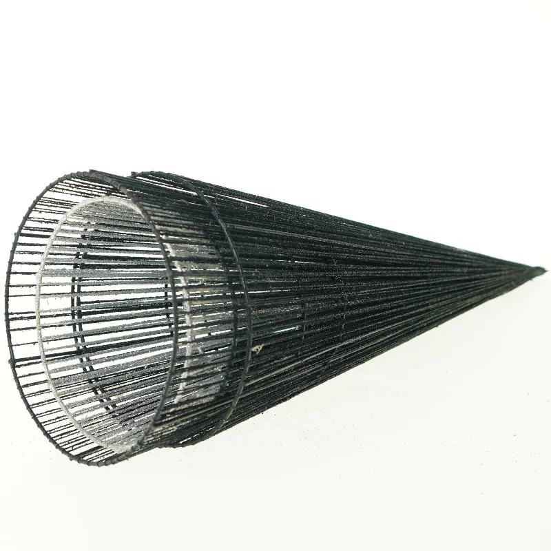 store glimtende juletræer i glittermetalJulepynt fra Julefryd (str. 44 x 15 cm 55 x 16 cm)