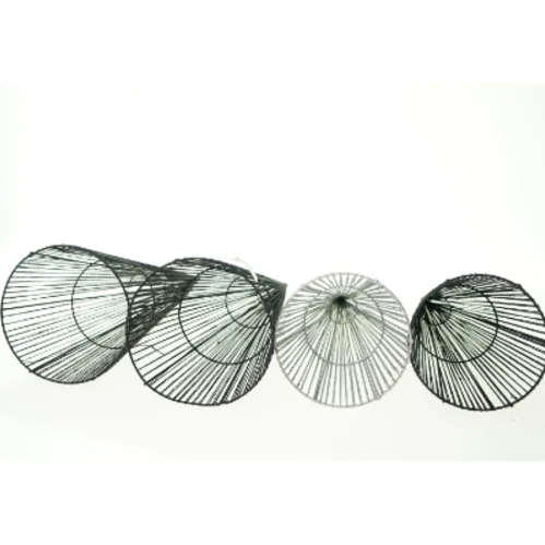 store glimtende juletræer i glittermetalJulepynt fra Julefryd (str. 44 x 15 cm 55 x 16 cm)