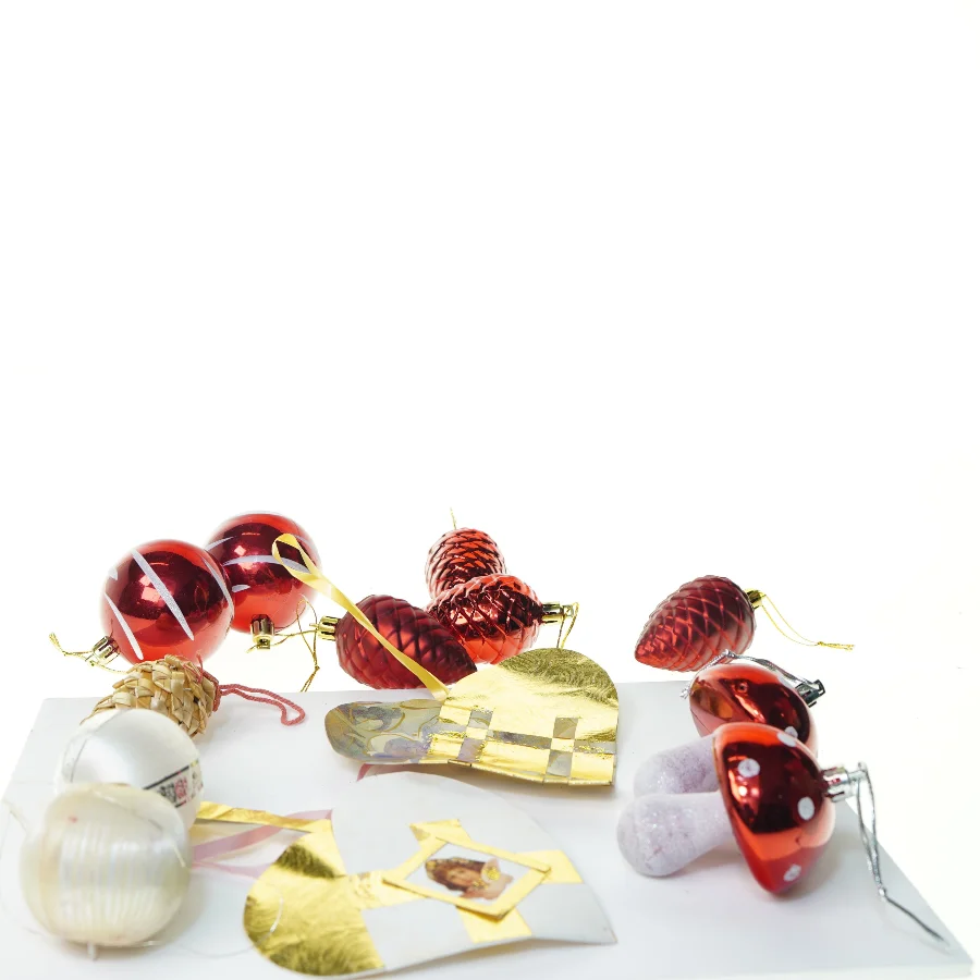 Retro og vintage Julepynt 13 julekugler mm (str. 17 cm)