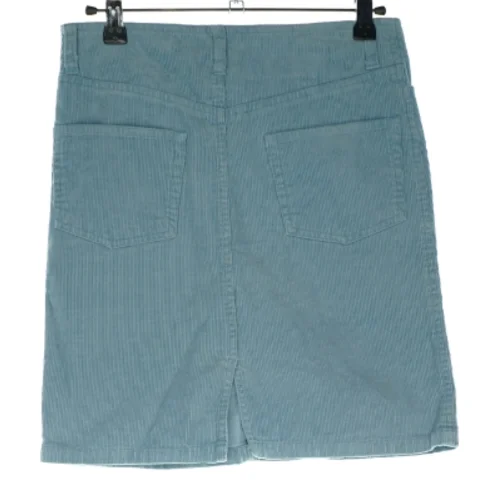  Nederdel i lækker babyfløjl  (str. 140 cm)