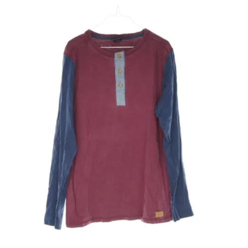 Bluse fra Adventure (str. 158 cm)