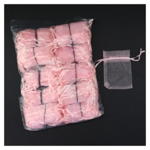 100 Små rosa smykkeposer eller risposer i chiffon (str. 8,5 x 6,5 cm)