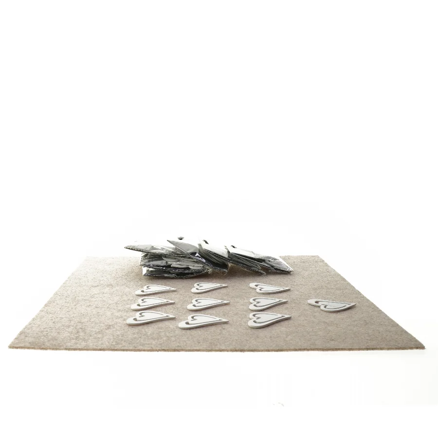 ubrugte Hjerter i hvidlakeret træ til dekoration fra Happy Moments (str. 6 x 4 cm)