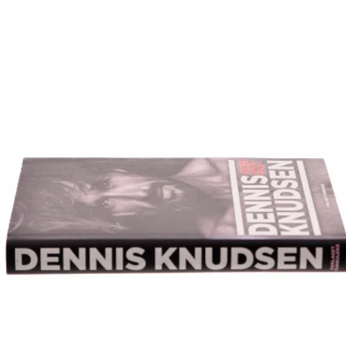 Jeg dør kun én gang af Dennis Knudsen (Bog)