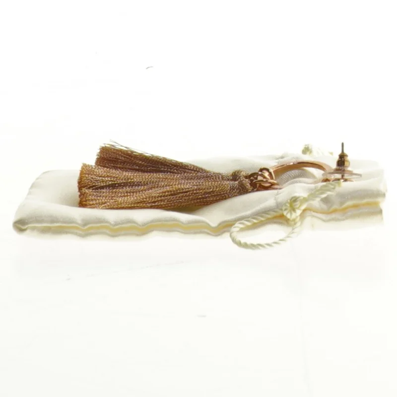 single Ørering med kvaster (str. 9 x 7 cm)