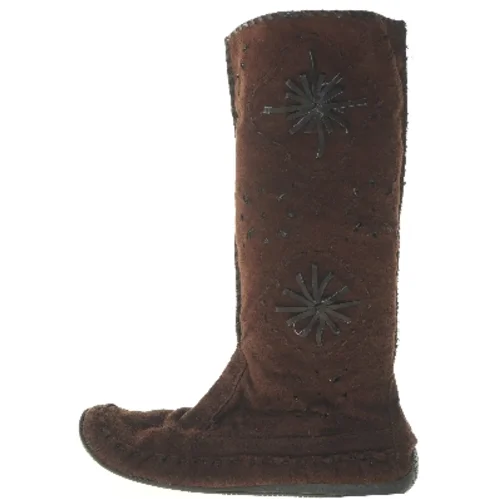 Brune støvler med mønster (str. længde 28 cm)