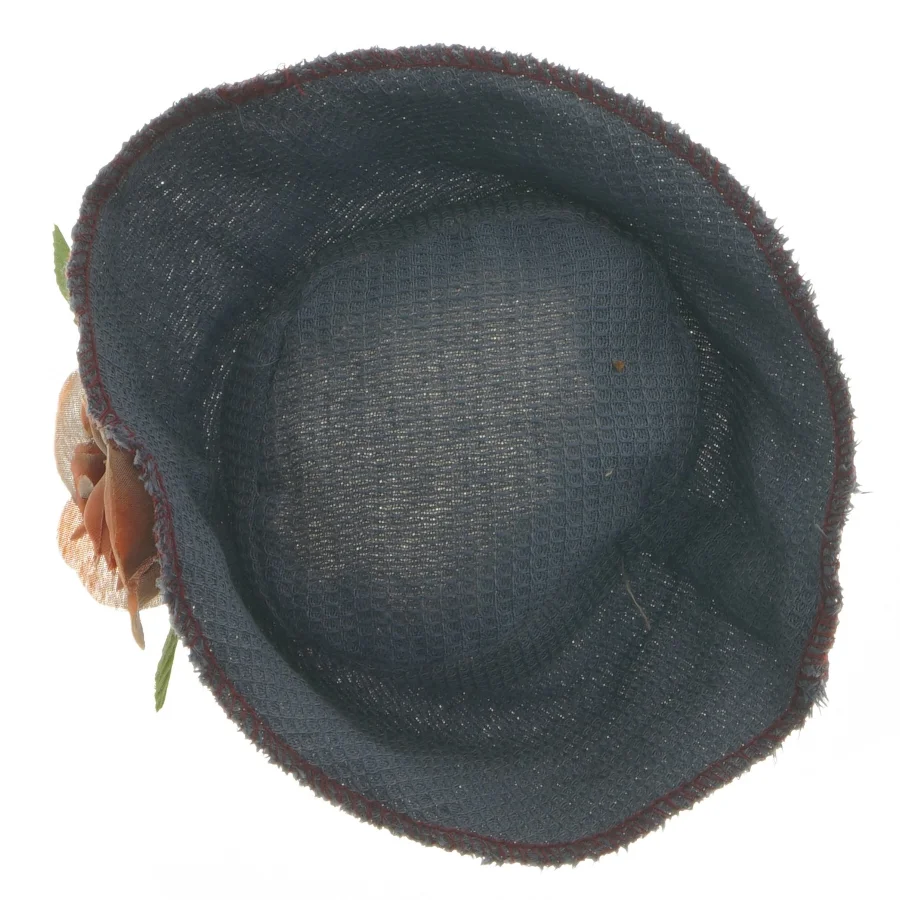 Dekorativ hat med blomster (str. Ø 17 cm)