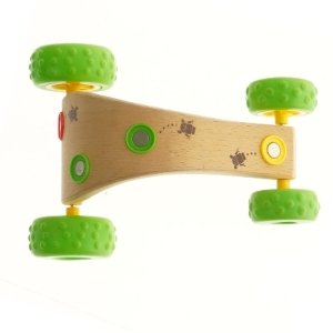 Trælegetøjsbil med grønne hjul fra Brio (str. 19x14 cm)