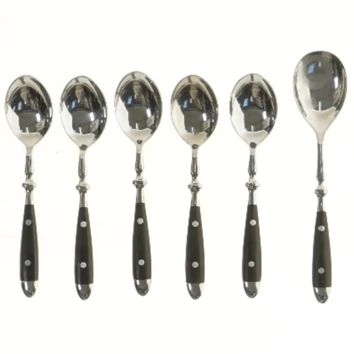 Sæt af skeer med sorte håndtag (str. 6 styk, 19-21,5 cm)